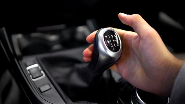 Why Manual Transmissions Are Becoming Unicorns in the Exotic World