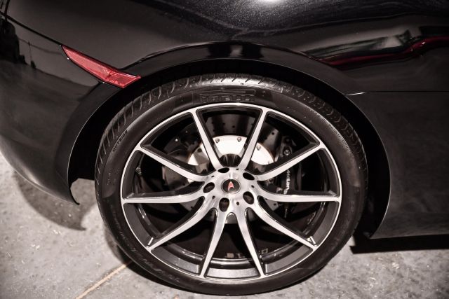 2013 McLaren 12C Base - Photo 82