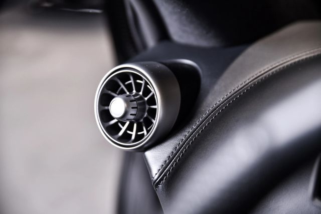 2013 McLaren 12C Base - Photo 104