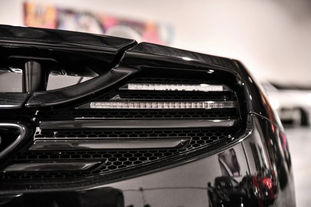 2013 McLaren 12C Base - Photo 79