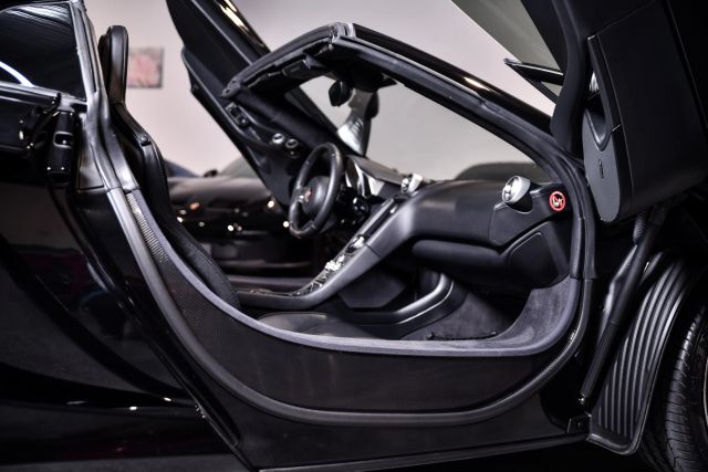 2013 McLaren 12C Base - Photo 44