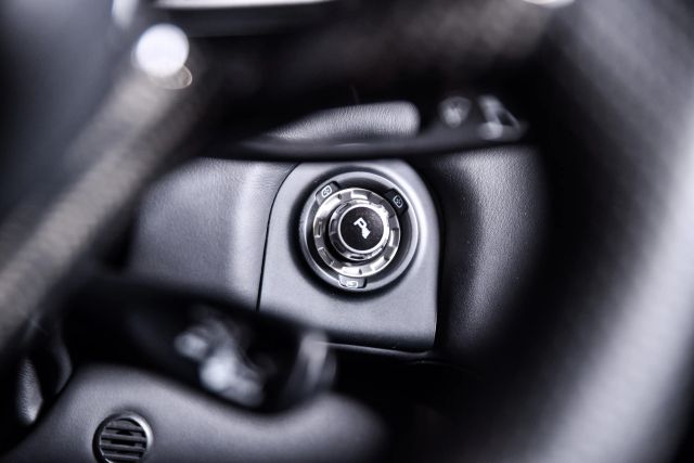 2013 McLaren 12C Base - Photo 101
