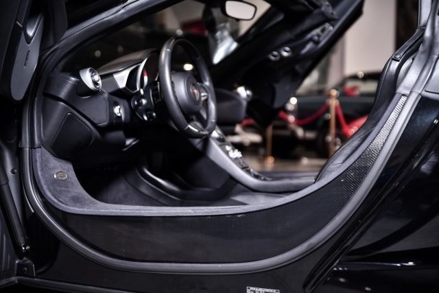 2013 McLaren 12C Base - Photo 40