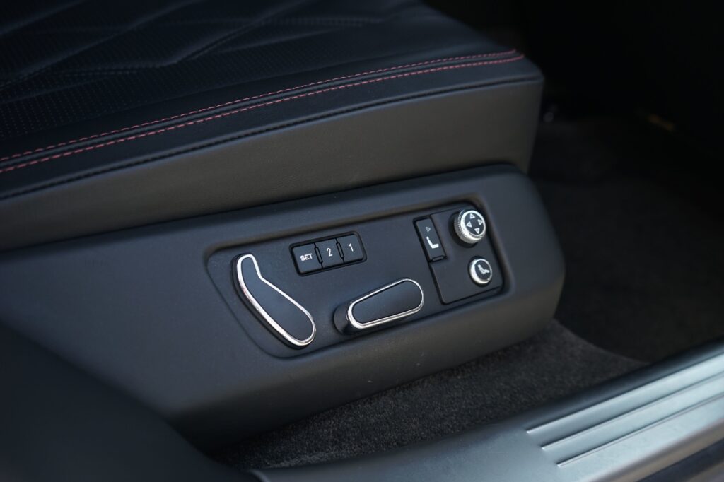 2014 Bentley Flying Spur — photo 3