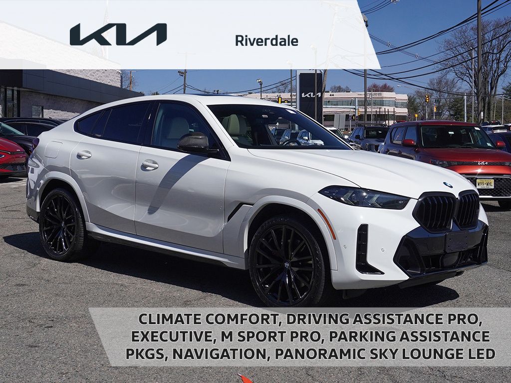 2024 BMW X6 in Alpine White