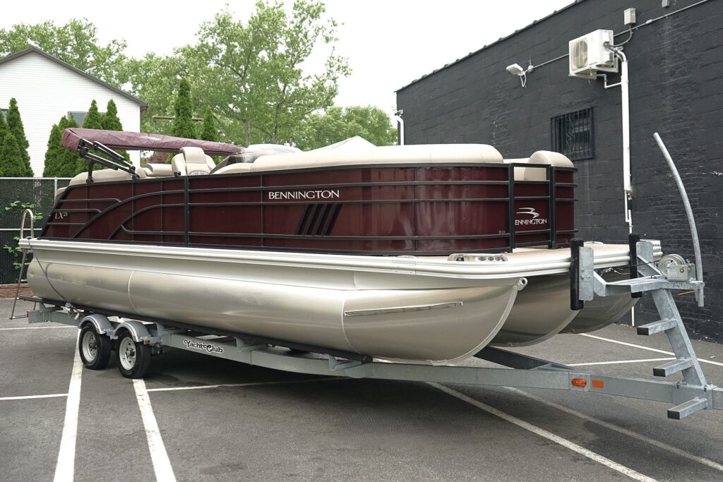2022 Bennington LX 23    for sale at ExoticMotors.com
