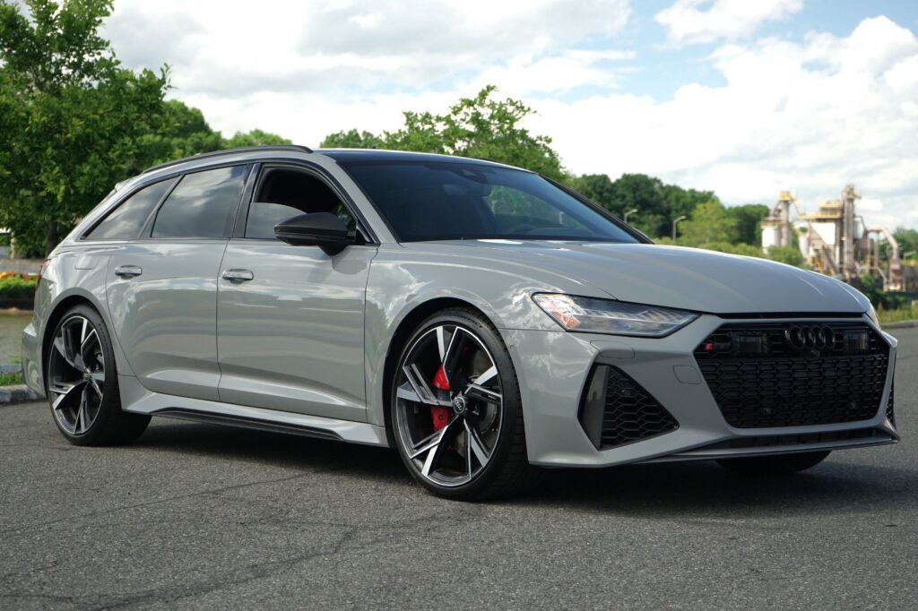 2022 Audi RS 6 Avant 4.0 TFSI quattro Gray for sale at ExoticMotors.com