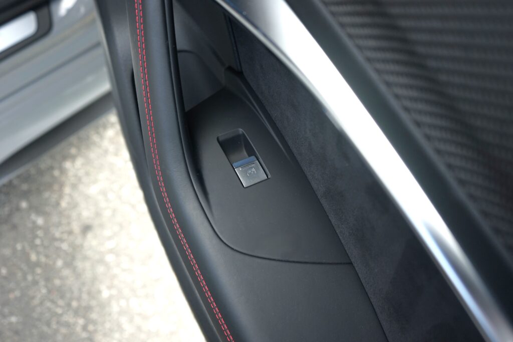 2022 Audi RS 6 Avant — photo 3