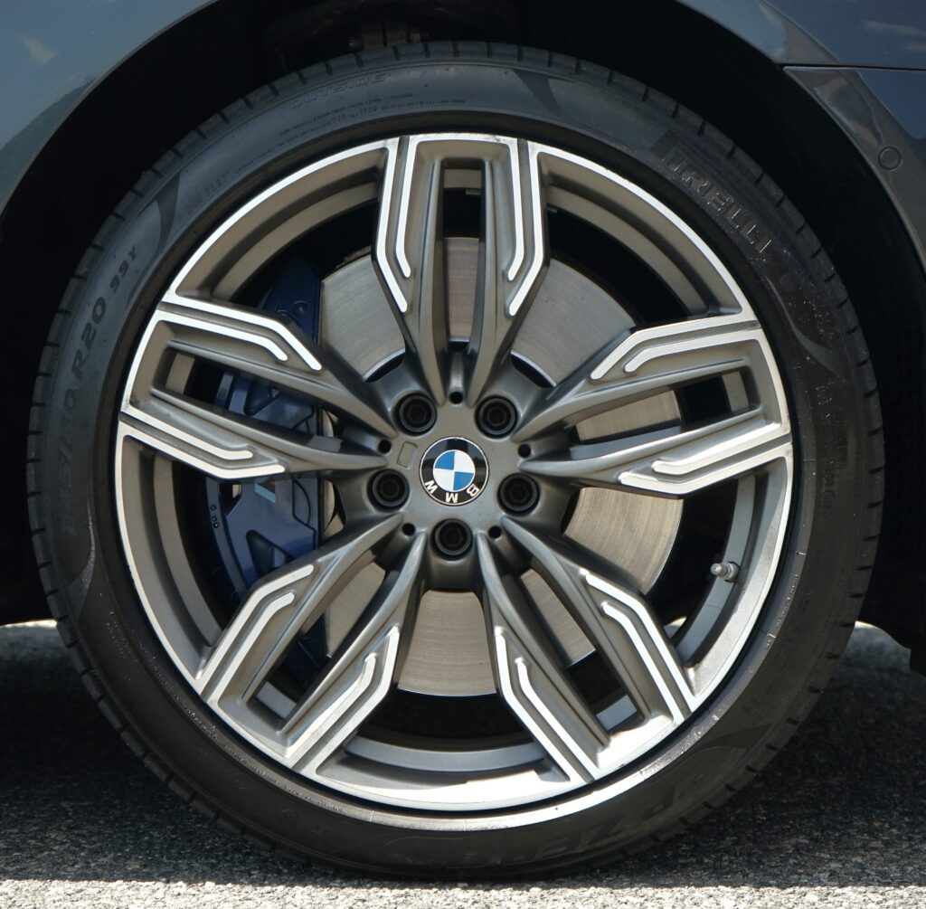 2018 BMW 7 Series — photo 2