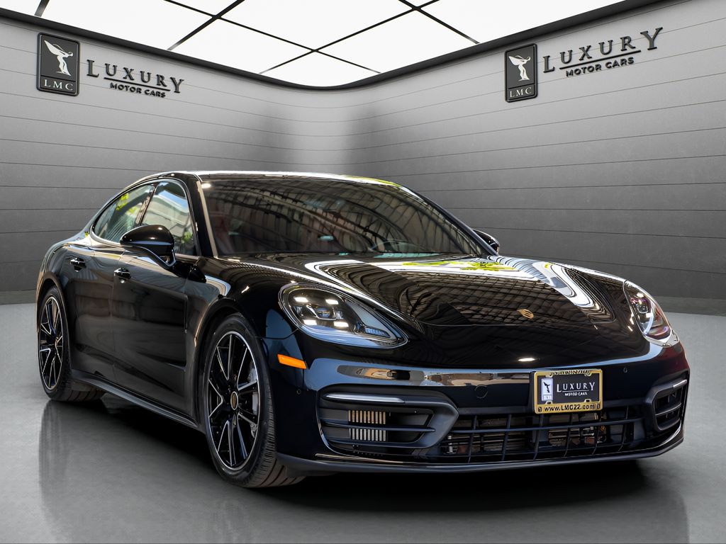 2021 Porsche Panamera in Black