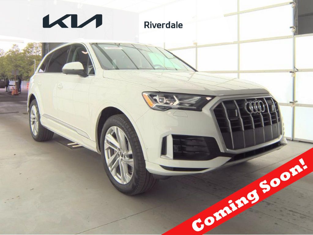 2023 Audi Q7 in Glacier White Metallic