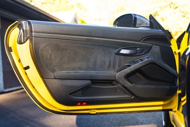 2025 Porsche 718 GT4 RS - Photo 63