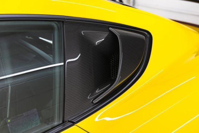 2025 Porsche 718 GT4 RS - Photo 42