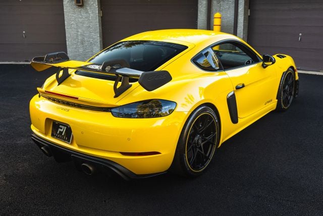 2025 Porsche 718 GT4 RS - Photo 92