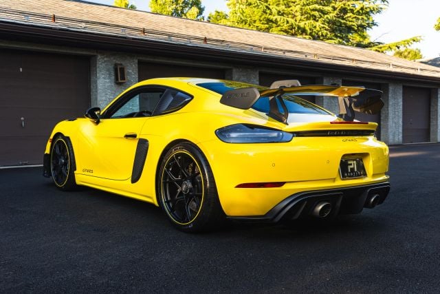 2025 Porsche 718 GT4 RS - Photo 93
