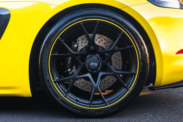 2025 Porsche 718 GT4 RS - Photo 101