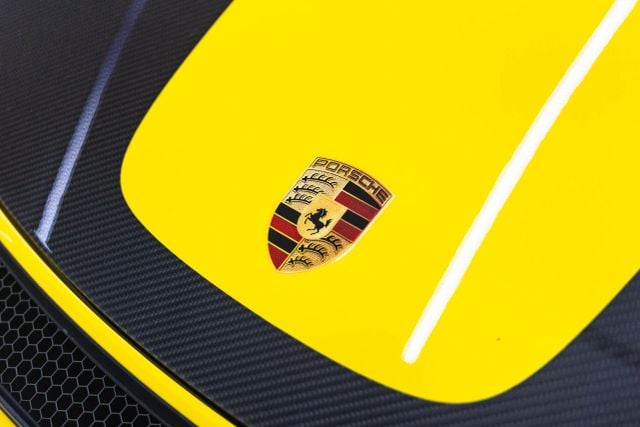 2025 Porsche 718 GT4 RS - Photo 83