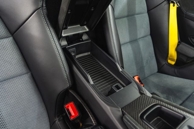 2025 Porsche 718 GT4 RS - Photo 69