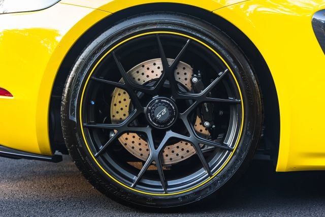 2025 Porsche 718 GT4 RS - Photo 99