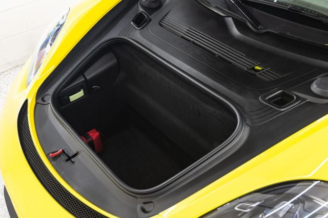 2025 Porsche 718 GT4 RS - Photo 82