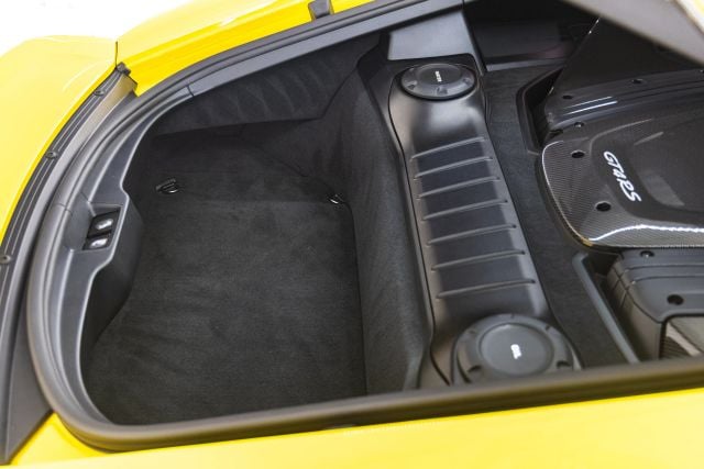 2025 Porsche 718 GT4 RS - Photo 81