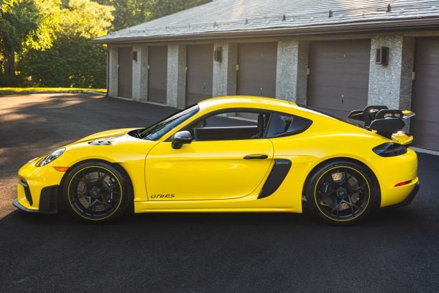 2025 Porsche 718 GT4 RS - Photo 88