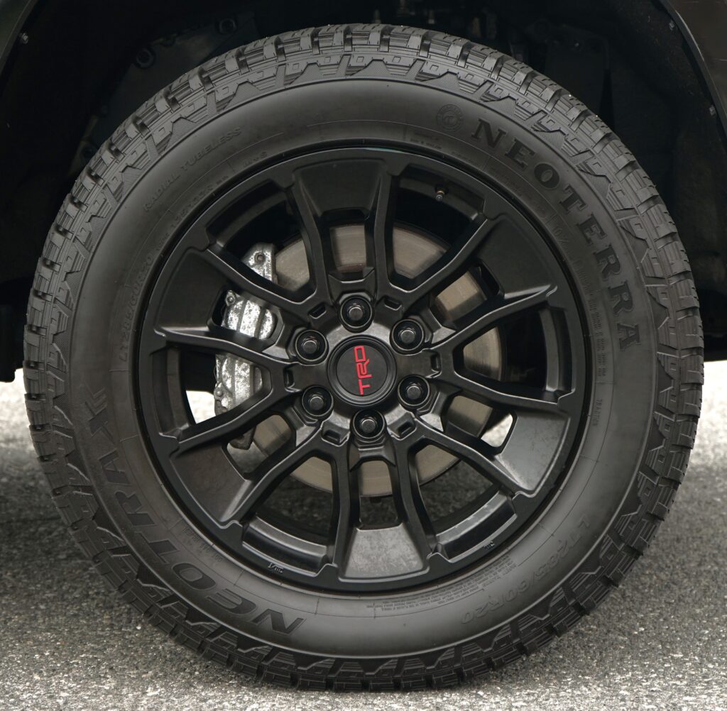 2024 Toyota Tundra 4WD — photo 2