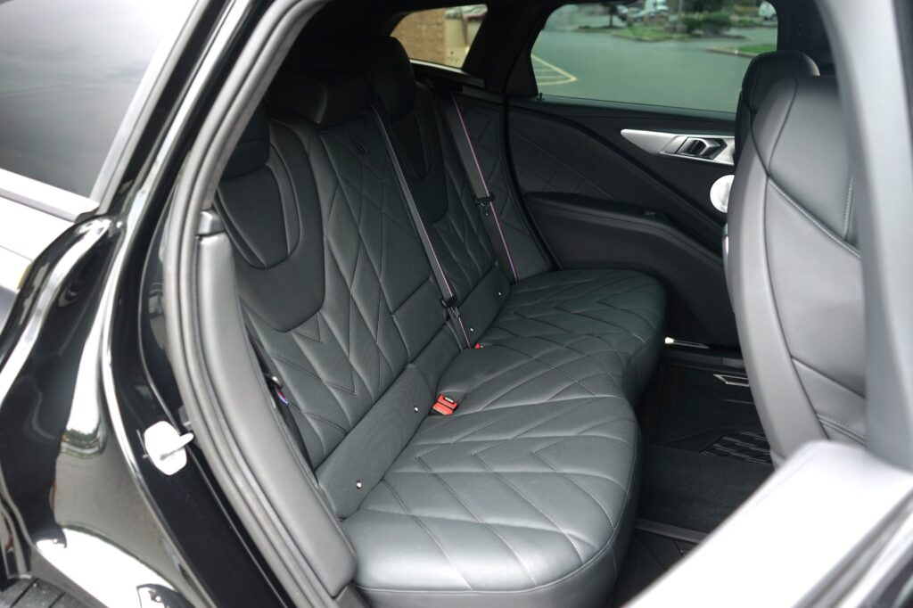 2023 BMW XM — photo 3
