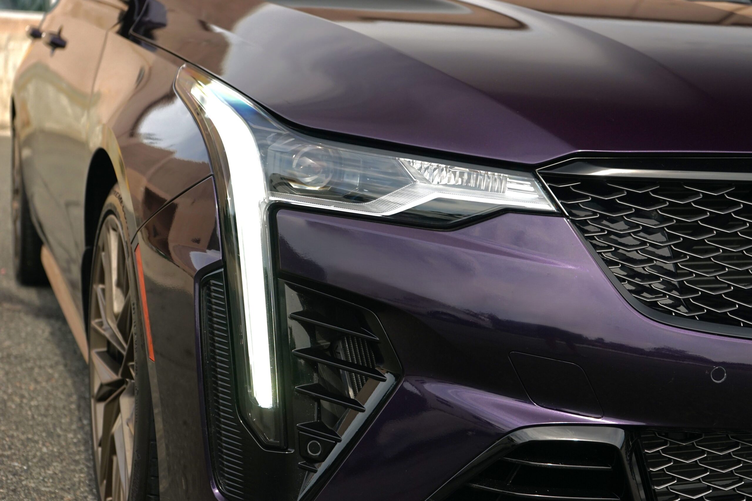 2025 Cadillac CT4 V-Series Blackwing - Photo 7