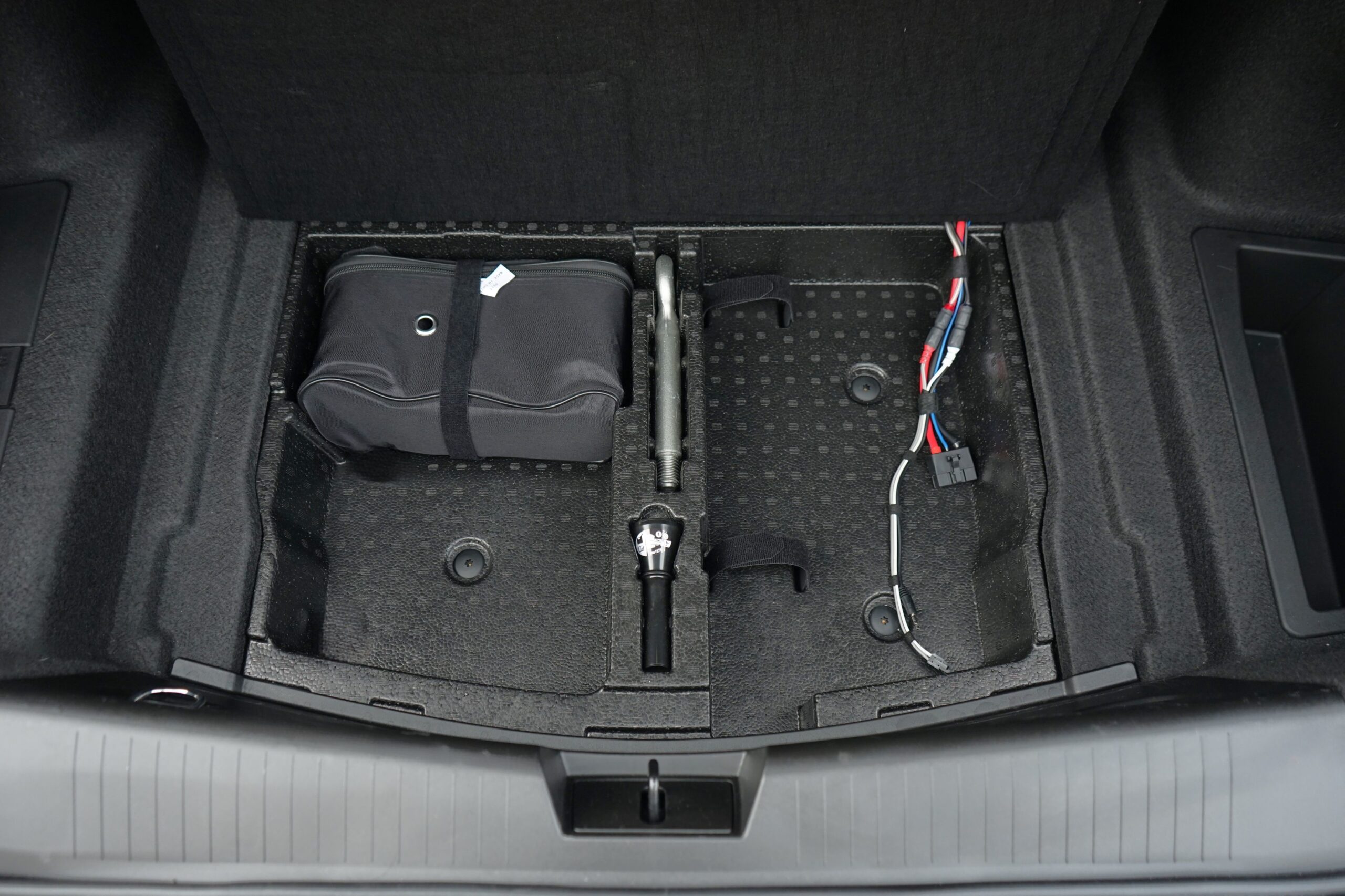2025 Cadillac CT4 V-Series Blackwing - Photo 42