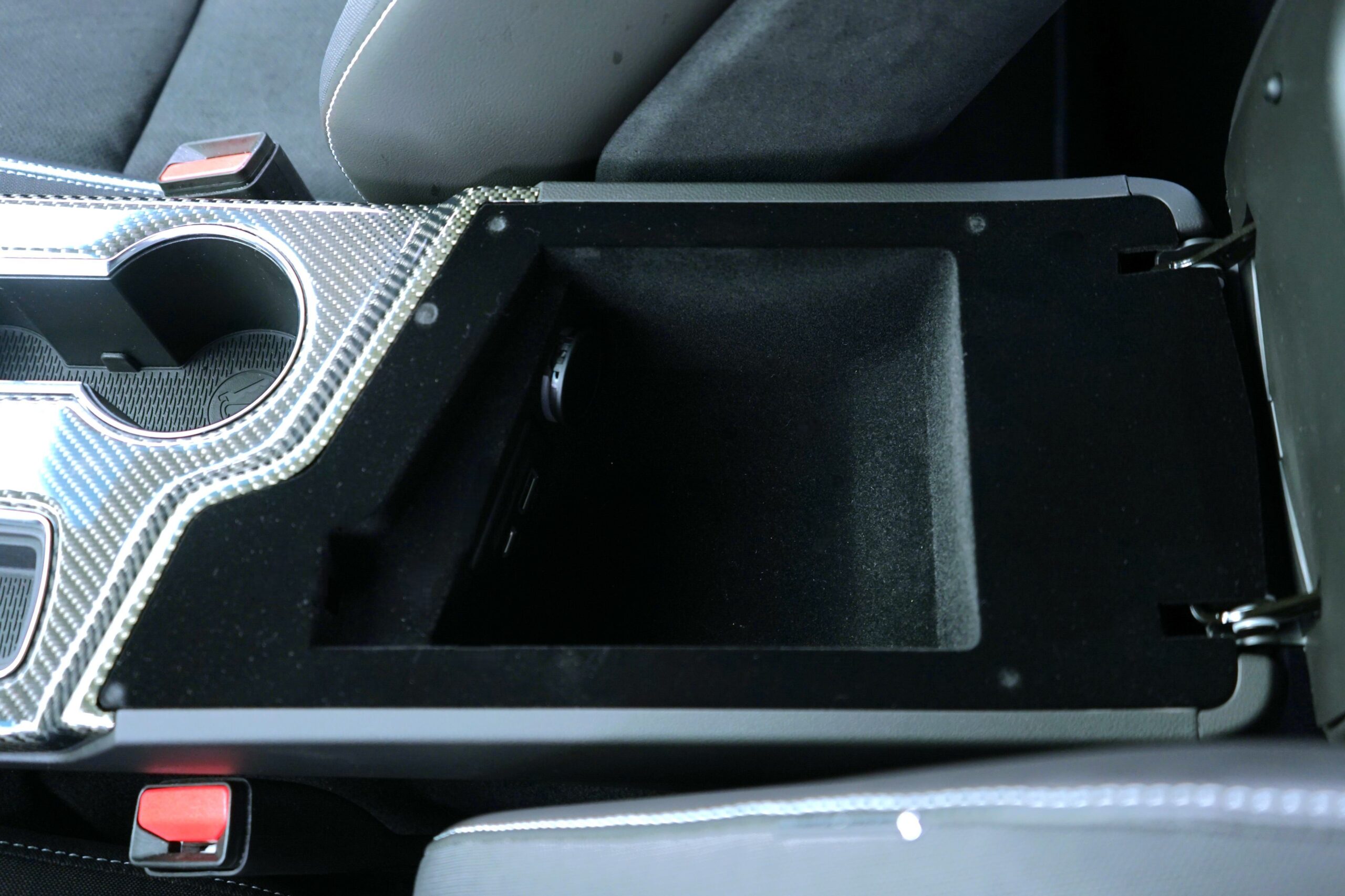 2025 Cadillac CT4 V-Series Blackwing - Photo 32