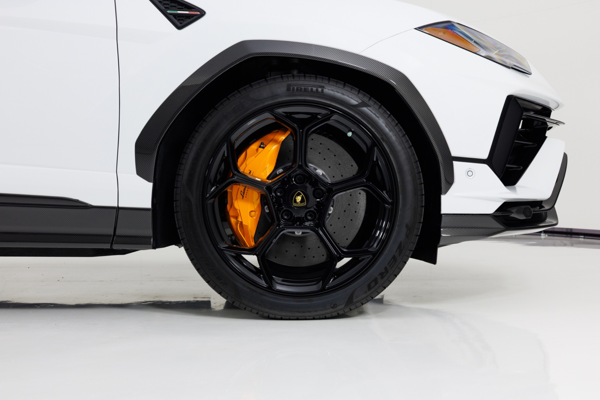 2024 Lamborghini Urus Performante - Photo 12