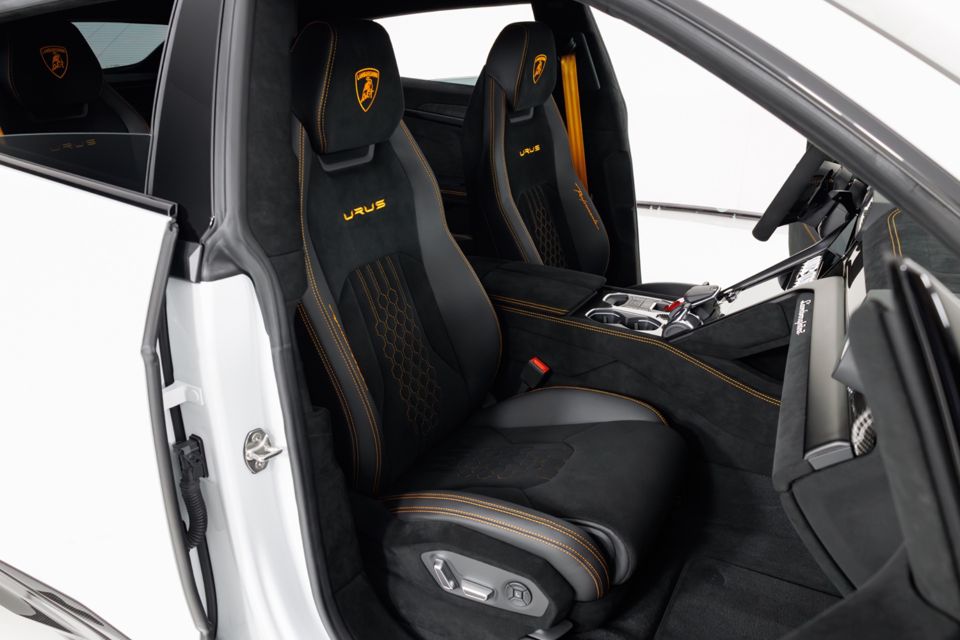2024 Lamborghini Urus Performante - Photo 74