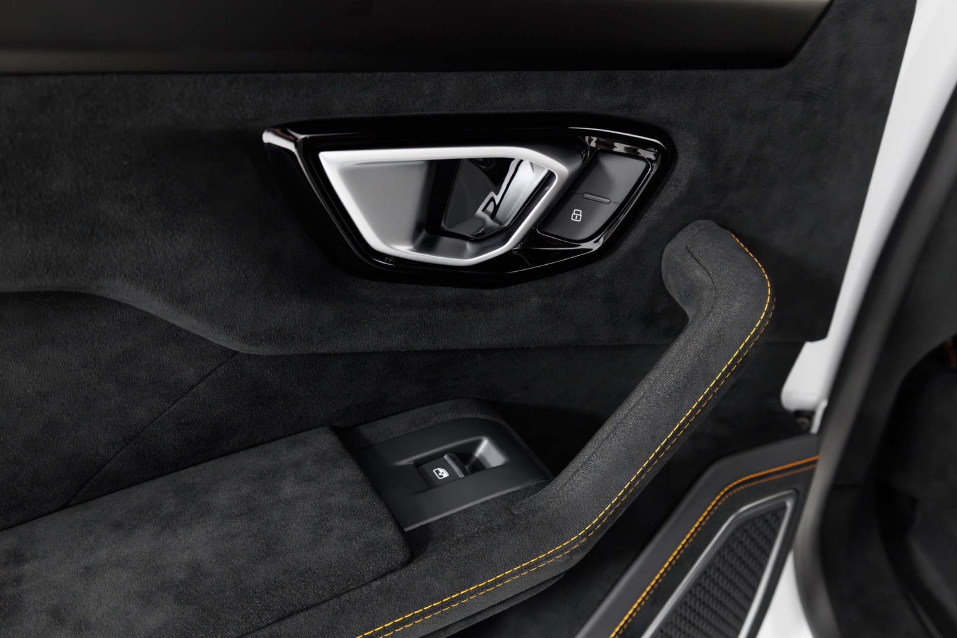 2024 Lamborghini Urus Performante - Photo 97