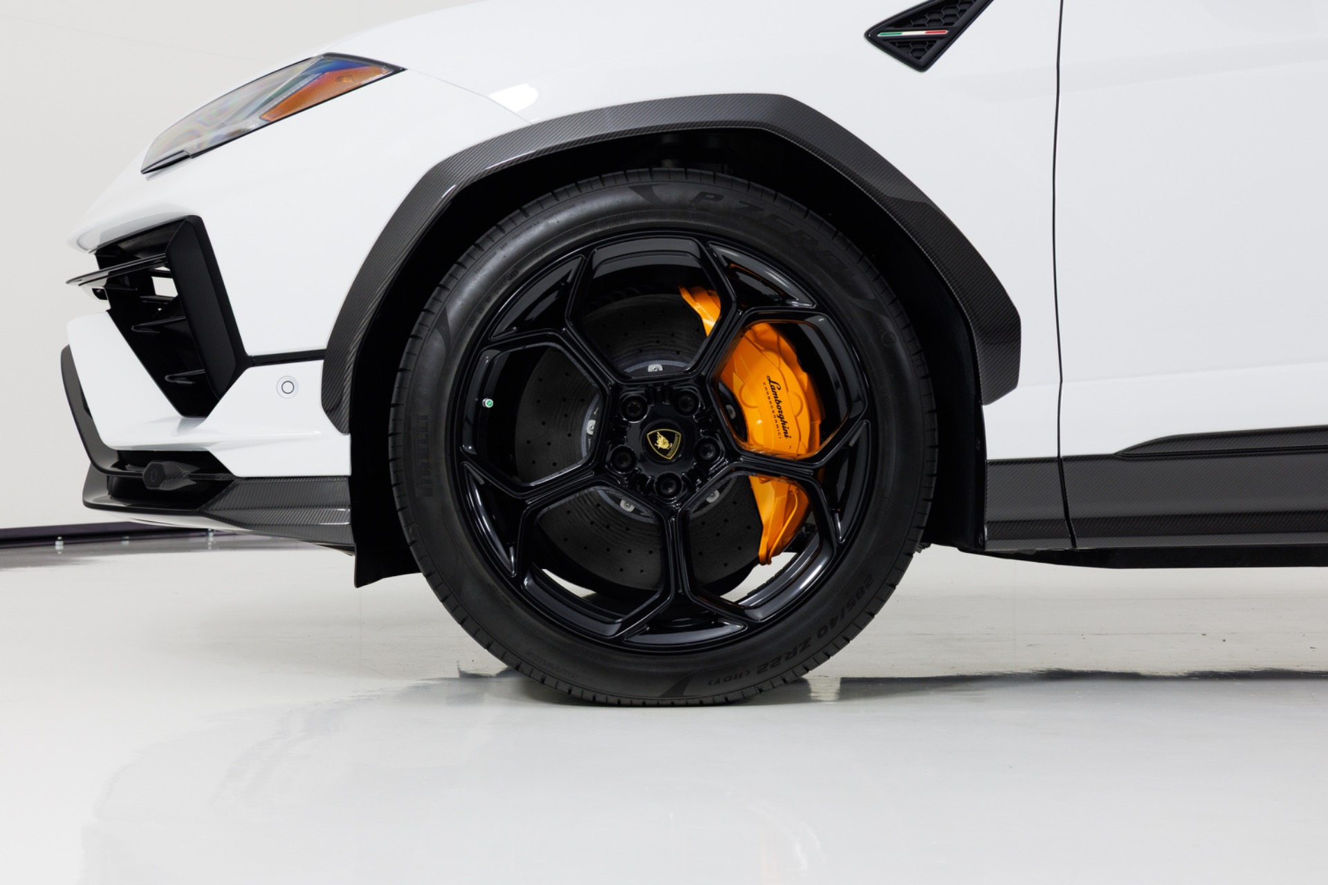 2024 Lamborghini Urus Performante - Photo 9