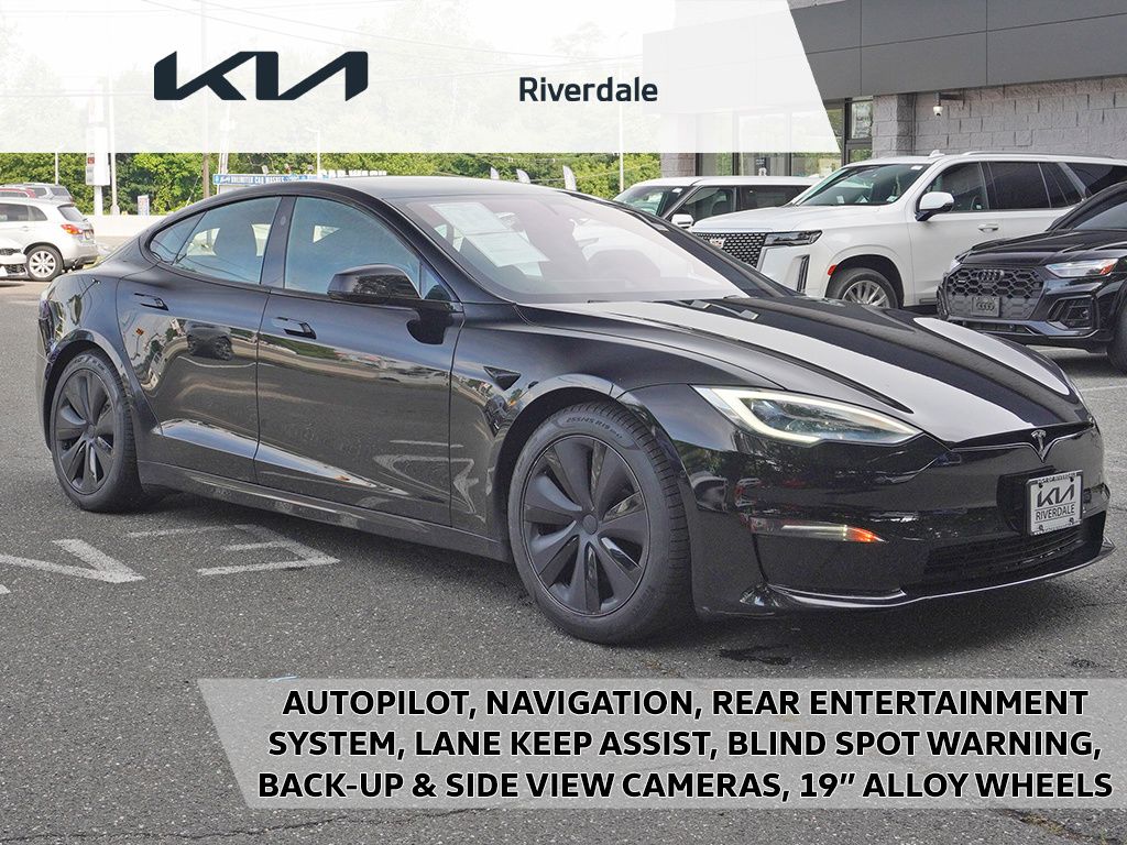 2021 Tesla Model S in Solid Black