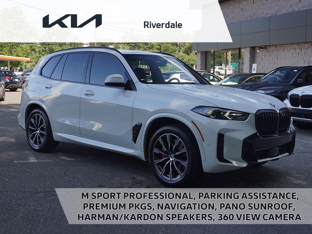 2024 BMW X5 in Alpine White