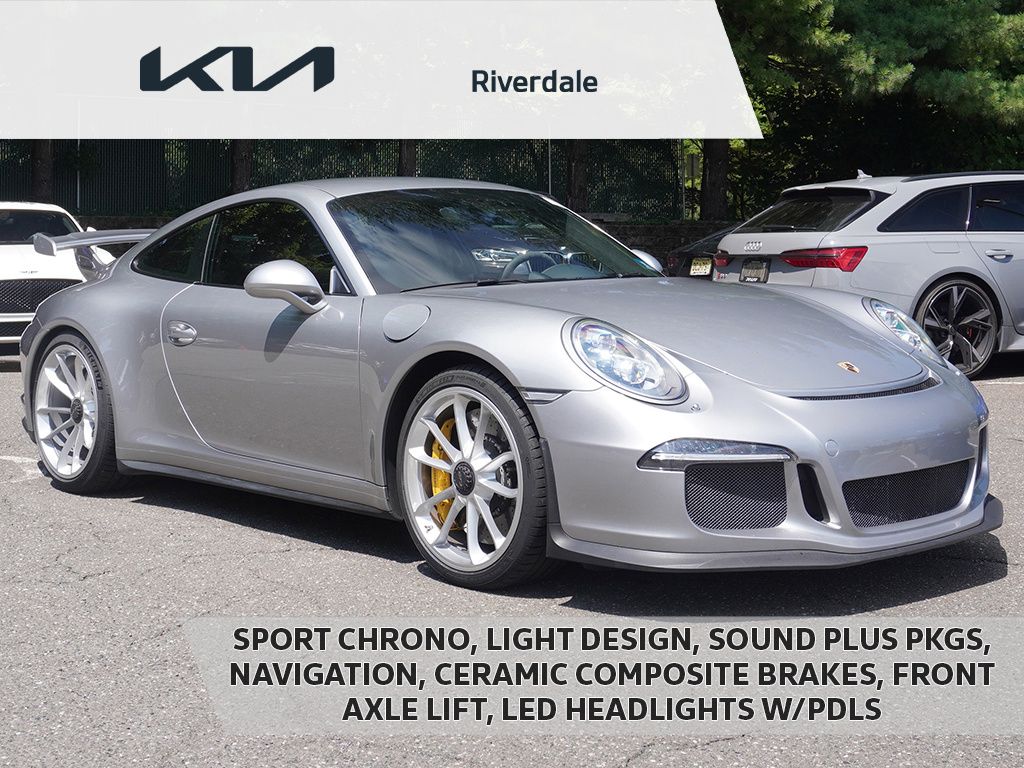 2014 Porsche 911 in GT Silver Metallic