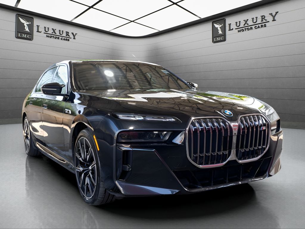 2024 BMW i7 in Black Sapphire Metallic