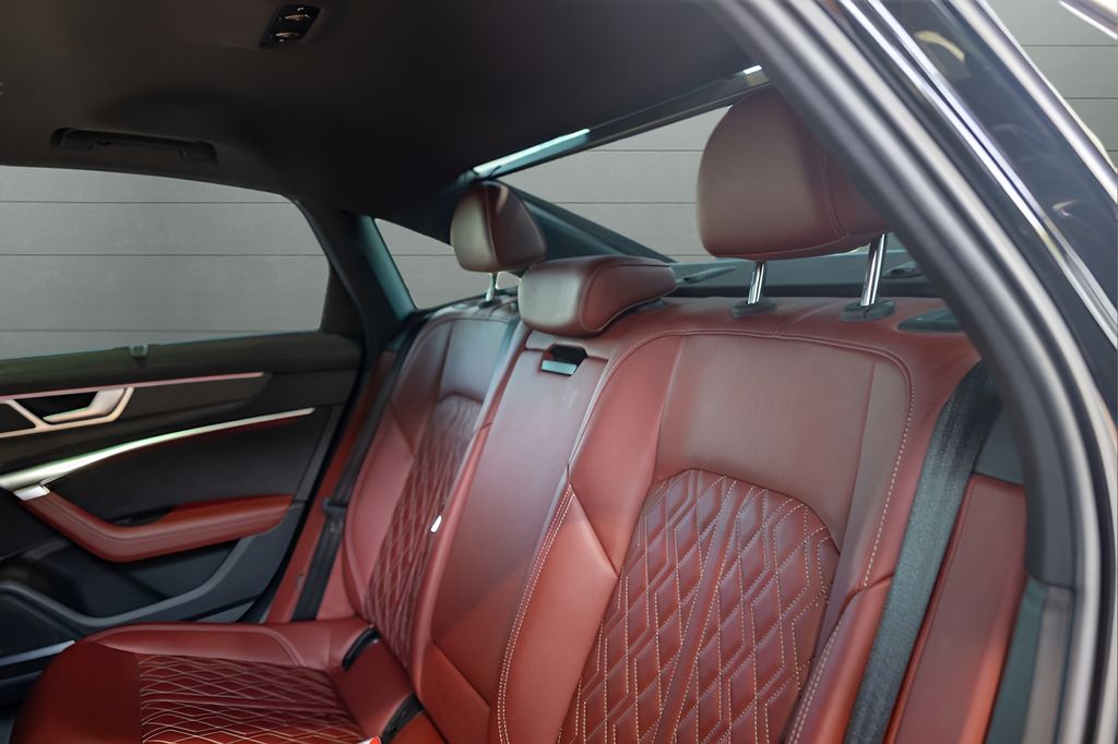 2022 Audi S6 2.9T Prestige — photo 3