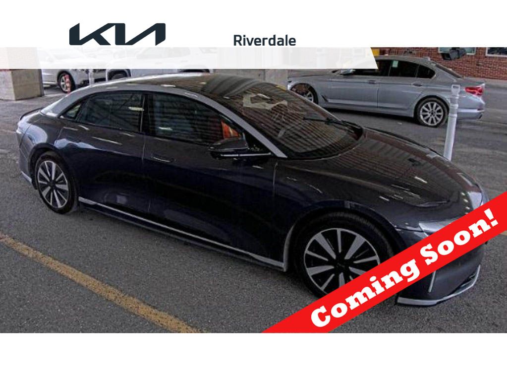 2025 Lucid Air in Quantum Gray Metallic