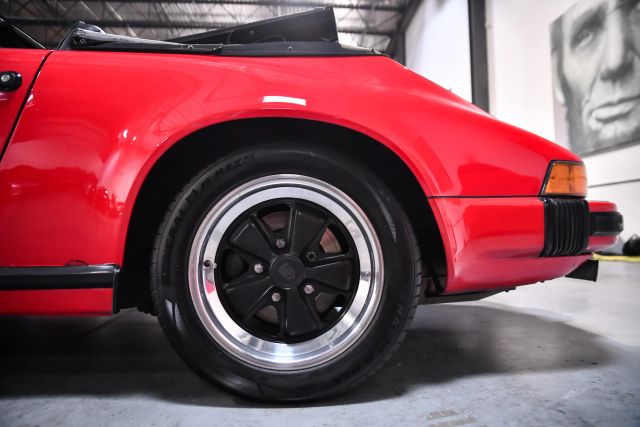 1983 Porsche 911 - Photo 34