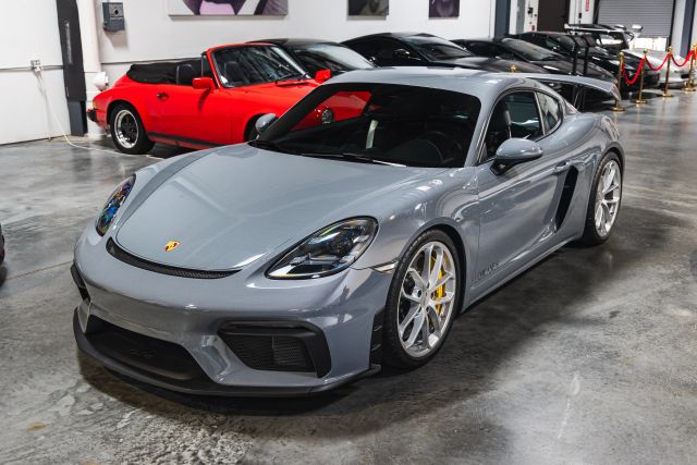 2023 Porsche 718 Cayman