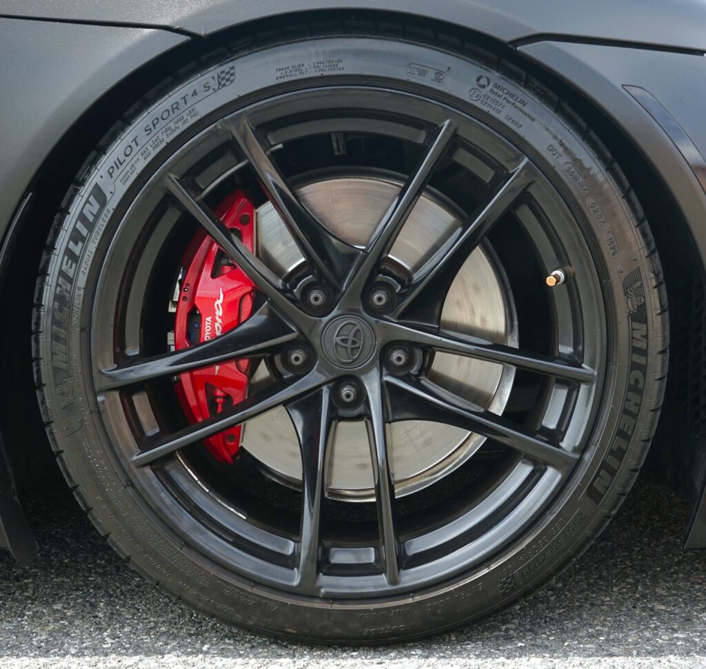 2021 Toyota GR Supra — photo 2