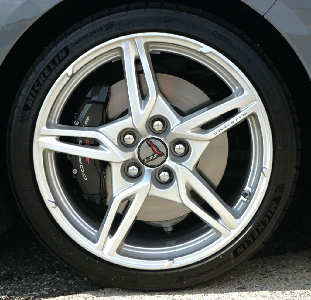 2025 Chevrolet Corvette — photo 2
