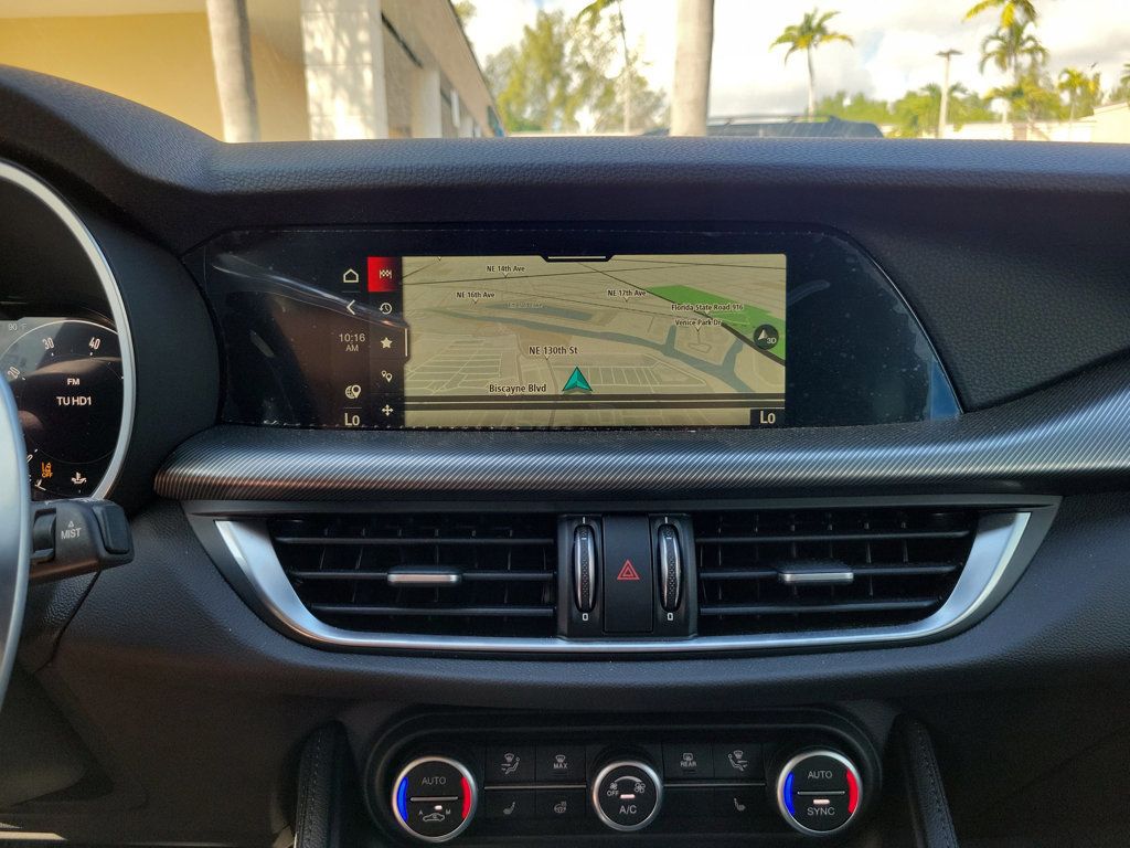 2025 Alfa Romeo Stelvio — photo 3
