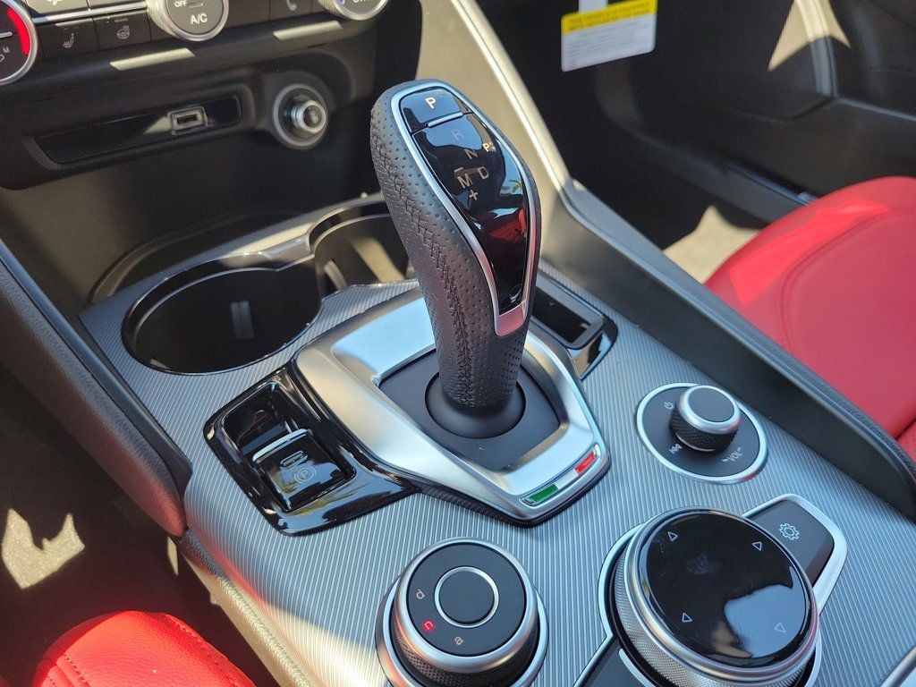 2026 Alfa Romeo Giulia RWD — photo 2