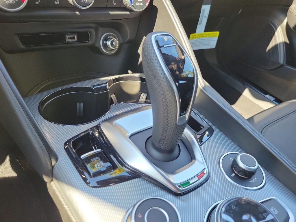 2026 Alfa Romeo Giulia RWD — photo 2