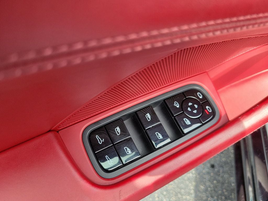 2018 Porsche Panamera 4S — photo 3