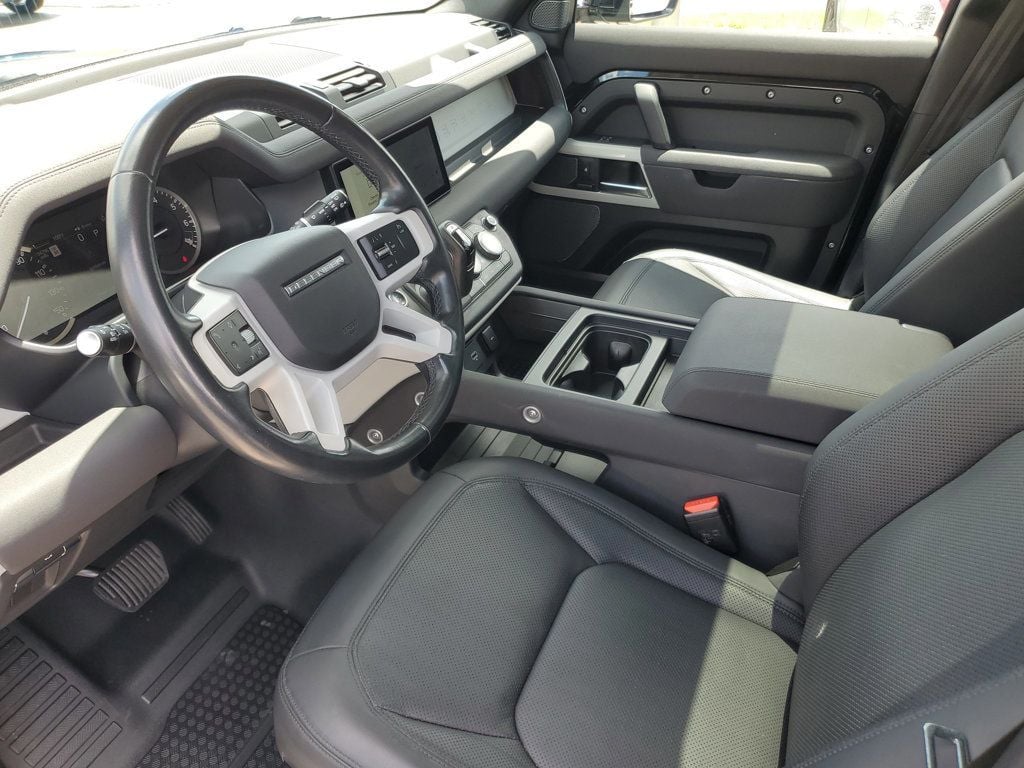 2023 Land Rover Defender 110 SE AWD — photo 3